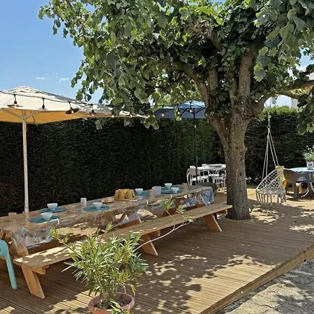 Au Calme Avec Vue Sur Monts, Animaux Acceptés - Fr-1-496-326 Virigneux